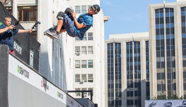 retaks, dew tour, la, annika, nikki, skate